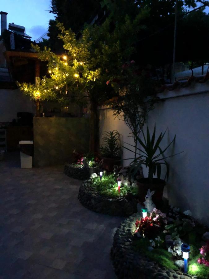 Sarievi Holiday Home Țarevo Exterior foto